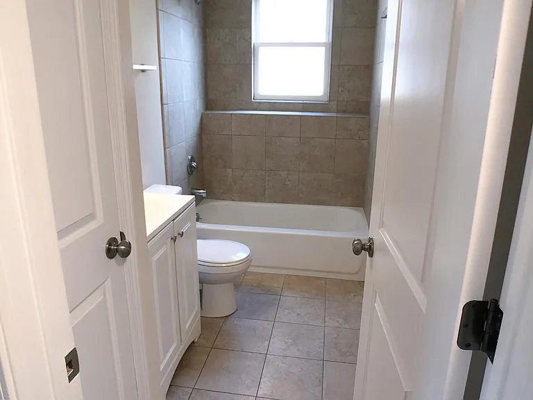 Bathroom Picture 1