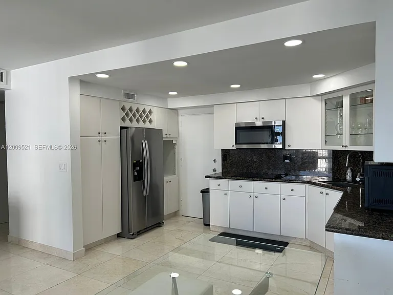 1408 Brickell Bay Dr #1002 — Photo 22