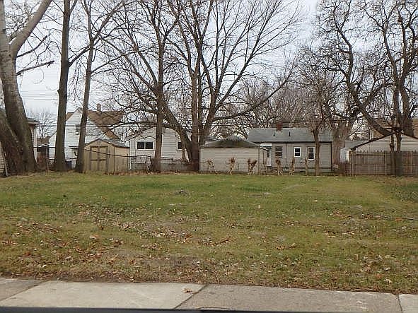 2nd image of 8686 Maxwell Ave