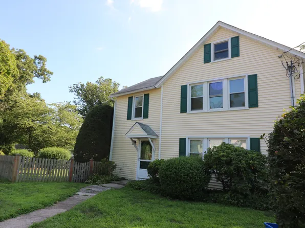 2 Oak St, Westport, CT 06880