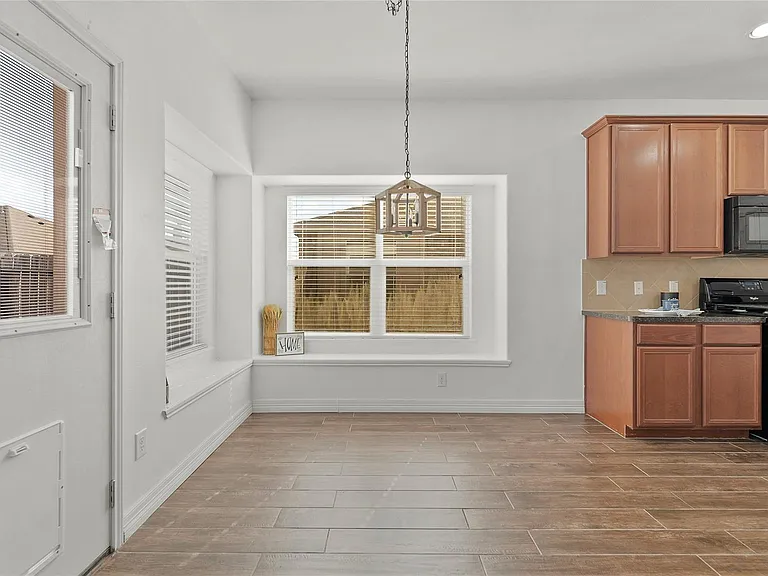 6439 Brimridge Ln — Photo 15
