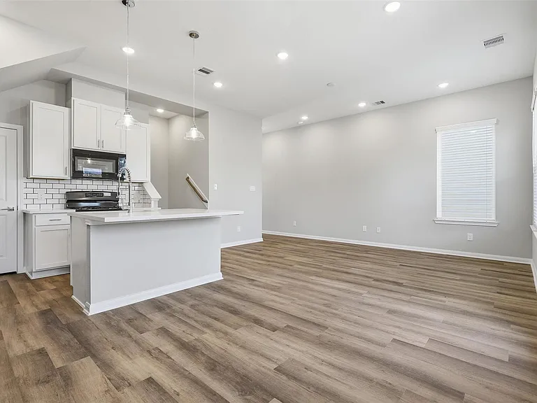 9906 Clark Canyon Ln — Photo 46