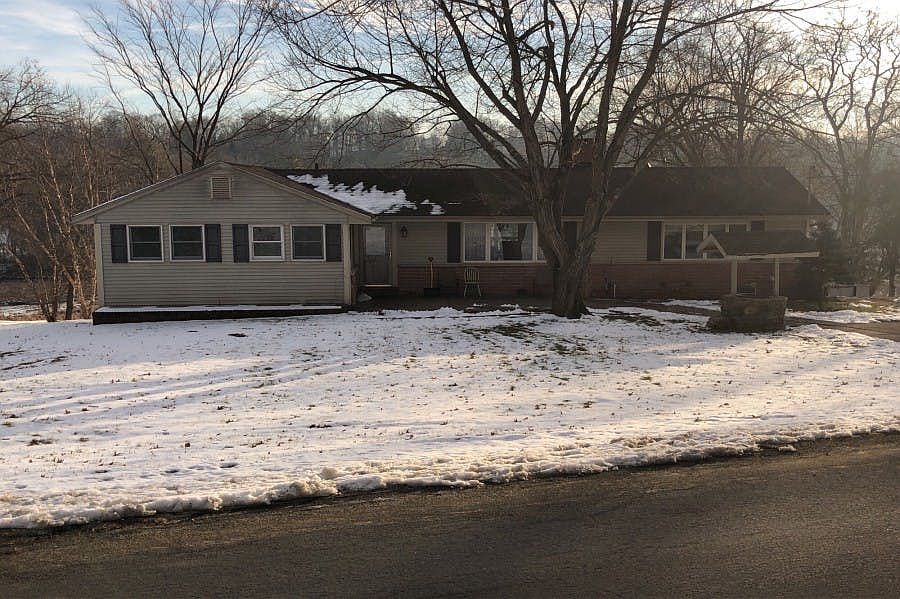 1st image of 22 Valley Dr