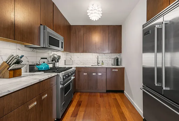 Rented by Douglas Elliman | media 19