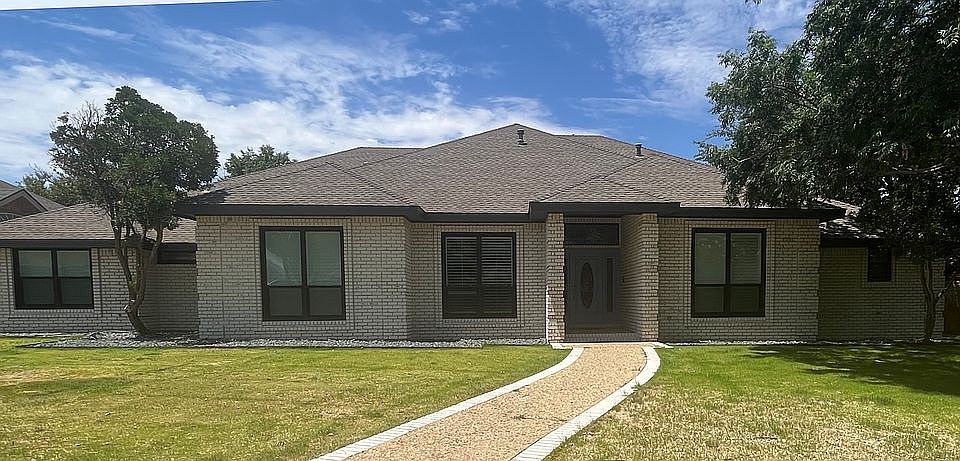 1st image of 4512 Hilltop Dr