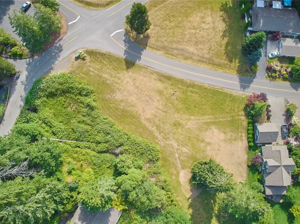 20 E Lakeshore Drive, Allyn, WA 98524