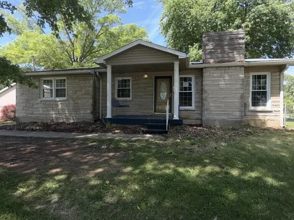 5605 Mockernut Ln, Louisville, KY 40258