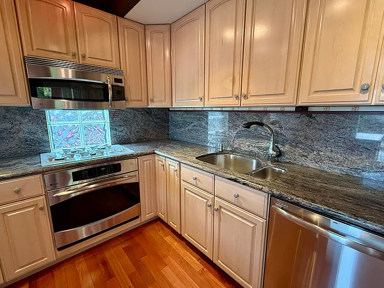 76 Dominican Dr — Photo 7