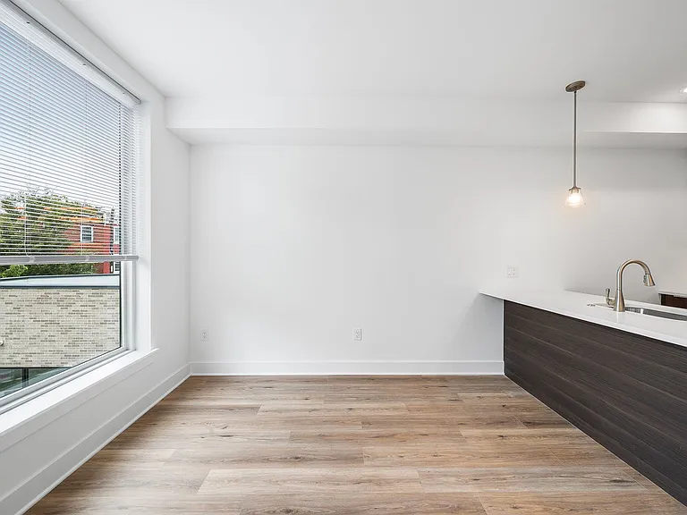 4324 Lancaster Ave — Photo 43