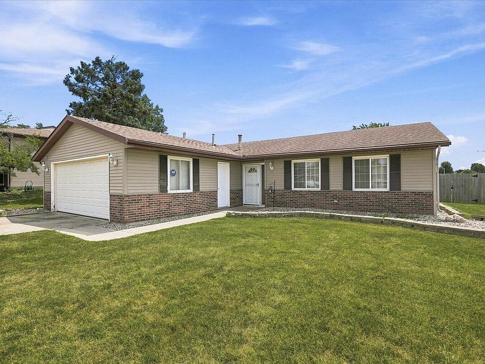 1st image of 44 Ivy Ln