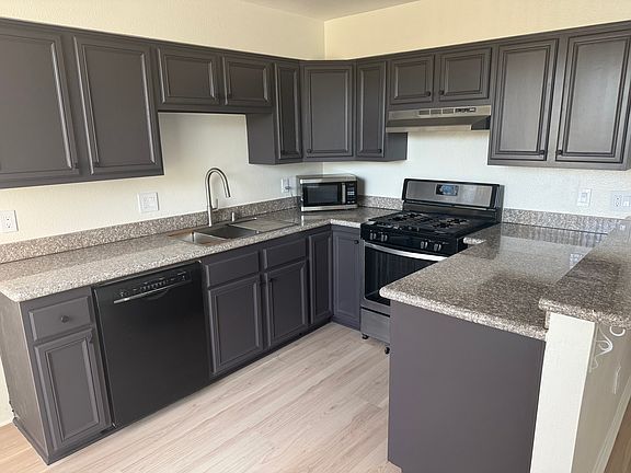 2nd image of 22038 Vanowen St APT 105
