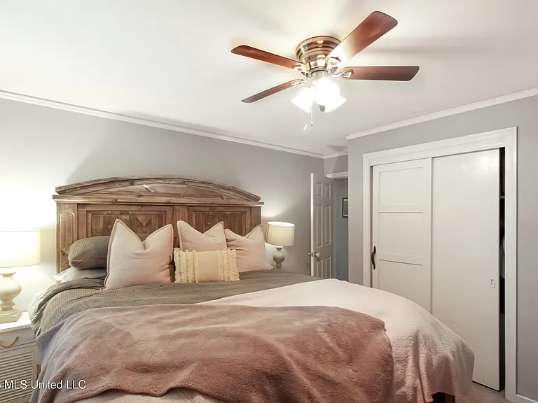 1849 Parkridge Dr — Photo 19