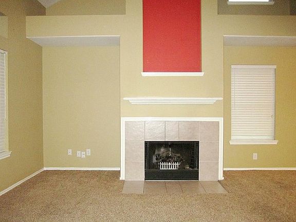 5th image of 4108 Cleburne Dr