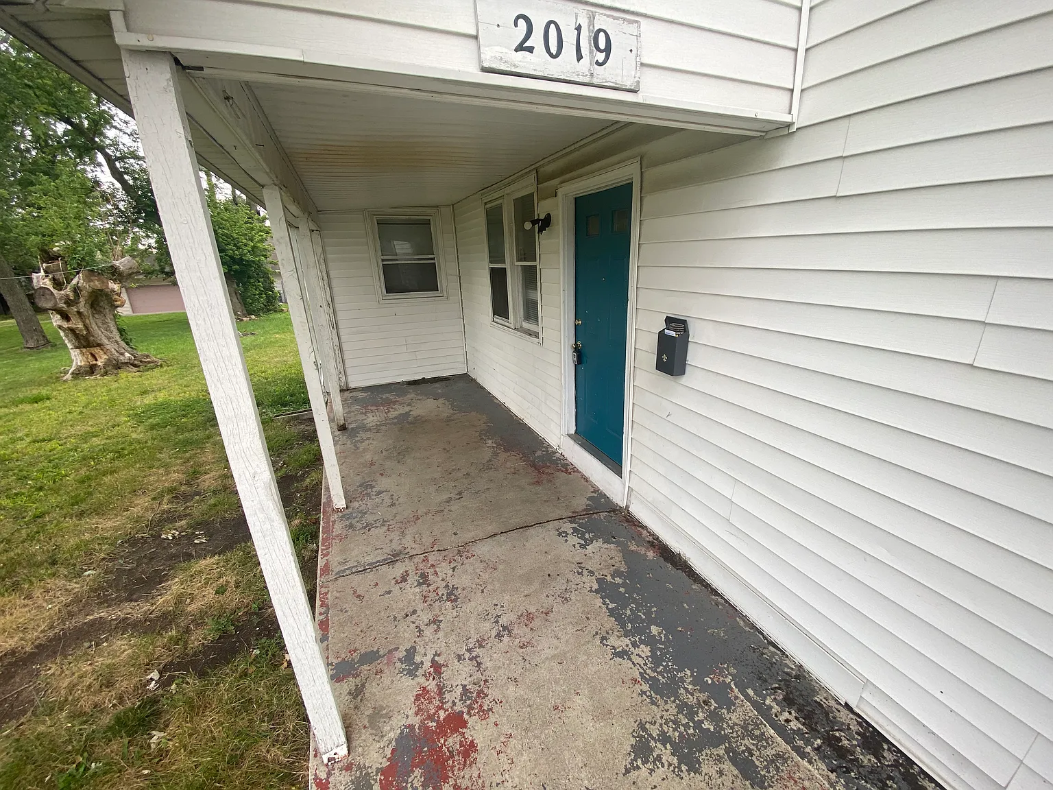3 bed, 1744 sqft, $950 — Photo 3