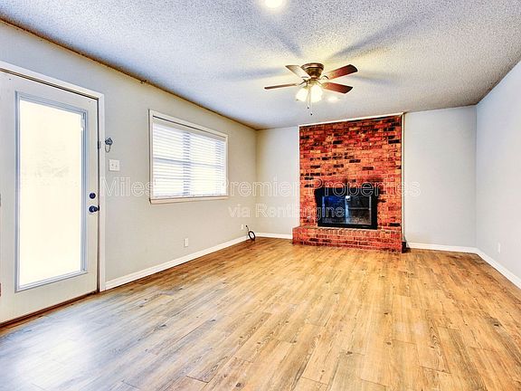 4th image of 624 Patricia Dr