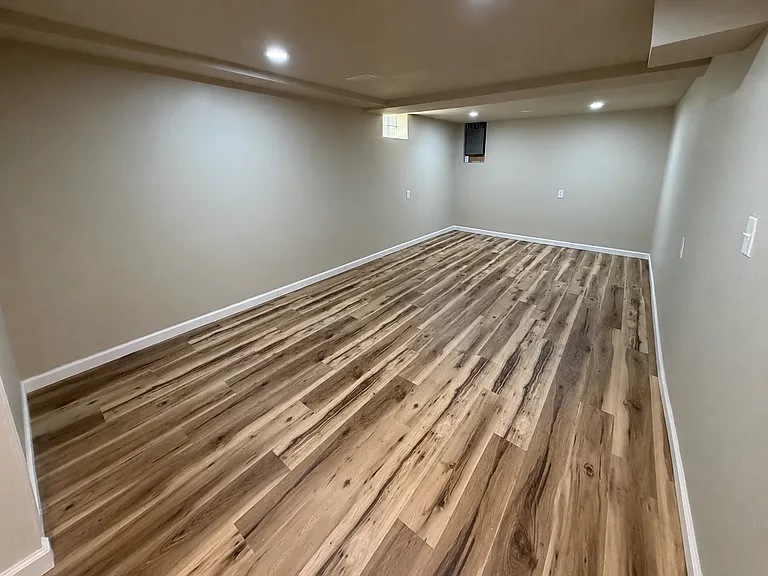 1424 N Bennett St — Photo 5