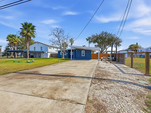 3rd image of 129 Copano Cove Rd