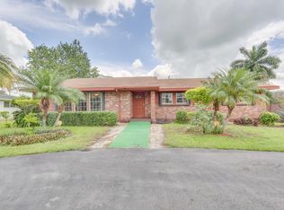 933 SE 3rd St, Belle Glade, FL 33430