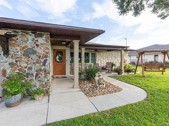 4th image of 3017 Country Lake Drive