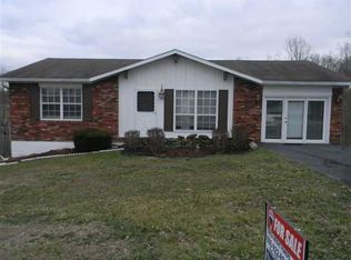 8016 Ray Dr, Ashland, KY 41102