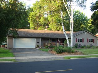 914 W 8th St, Marshfield, WI 54449