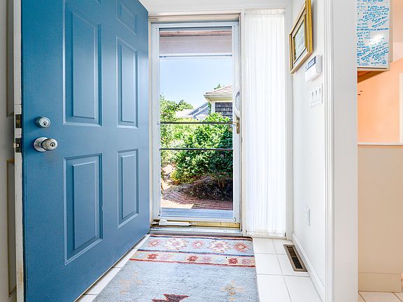 4th image of 206 Kates Path UNIT 206