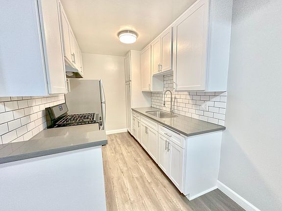 4th image of 3754 S Sepulveda Blvd APT 2