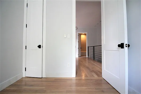 Rented by EXR | media 13
