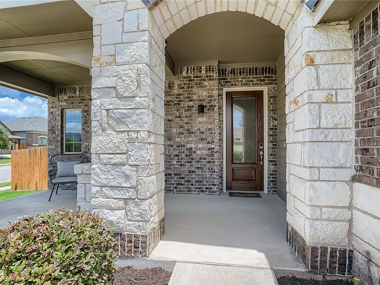 7301 Coit Rd — Photo 4