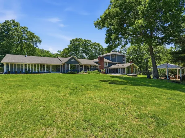 15 Woodhill Rd, Monson, MA 01057