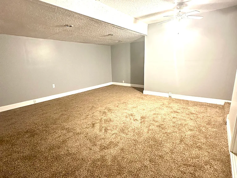 1630 Isleworth Cir — Photo 28