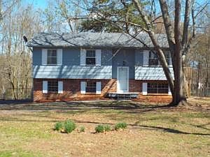 1st image of 3907 Brookcrest Dr NE
