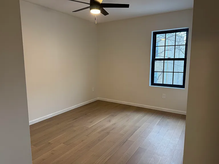 188 Heckel St #1 — Photo 8