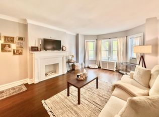 6504 N Leavitt St #1, Chicago, IL 60645
