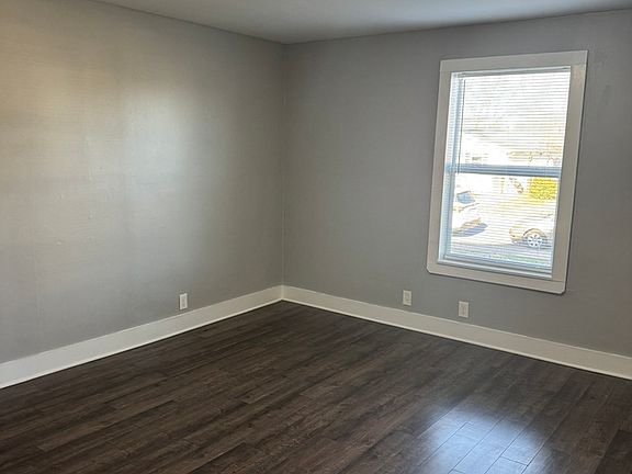 3rd image of 1609 17th Ave N