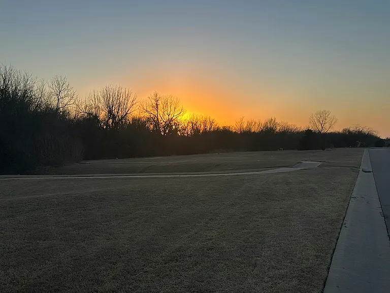 2400 Rookhaven Ln — Photo 10