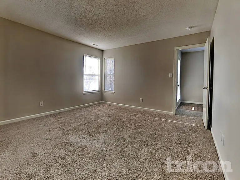1697 Willowview Ln — Photo 11