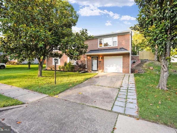 12605 Harbor Dr, Woodbridge, VA 22192