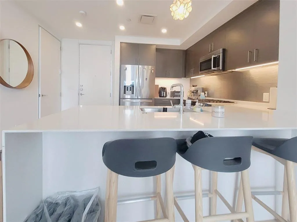 1 bed, 1.0 bath, 679 sqft, $3,300 — Photo 4