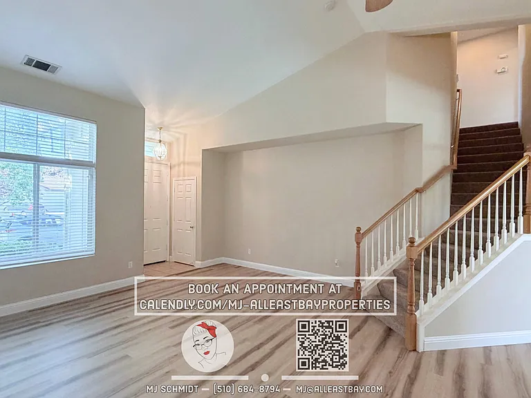 936 Yardley Pl — Photo 2