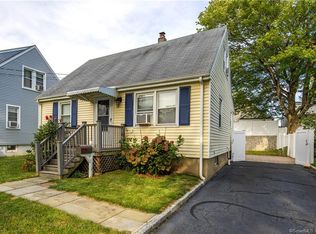 16 Silver St, Stamford, CT 06902