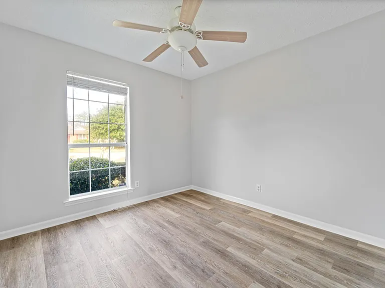 104 Forestay Ct — Photo 7