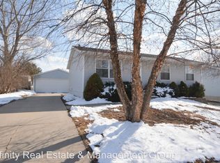 2216 48th St NW, Rochester, MN 55901