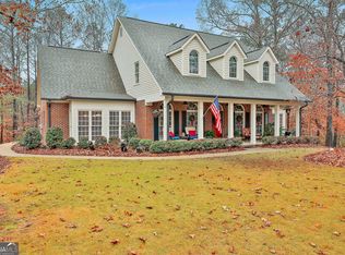 102 Canterbury Dr, Lagrange, GA 30241