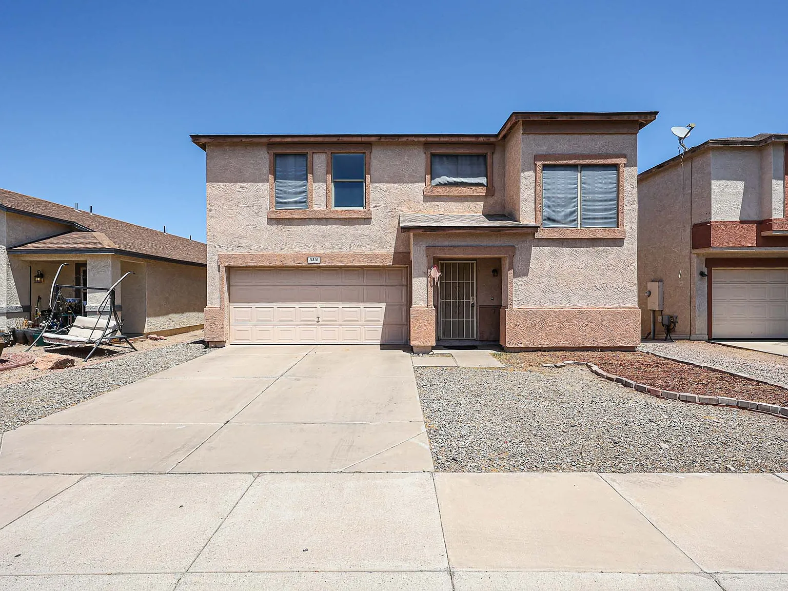 11816 W Rosewood Dr $1650 - 1 — Photo 2