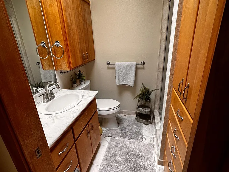 Bathroom2