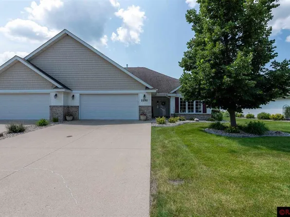 2252 Simon Ct, North Mankato, MN 56003