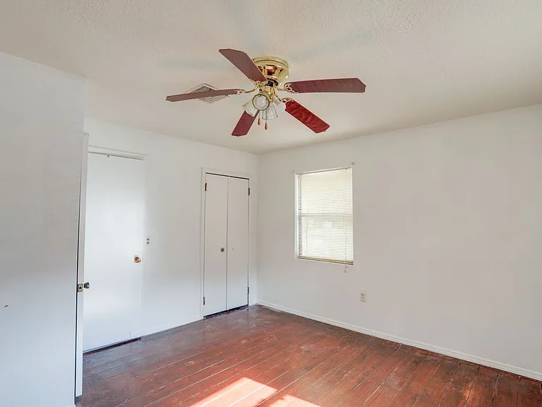 2960 Leslie Dr — Photo 10