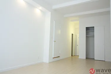 Rented by Wave Real Estate Group