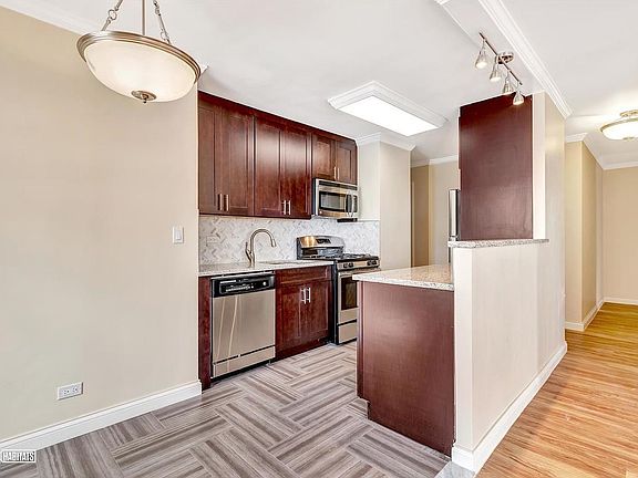 5th image of 747 10th Ave APT 3E